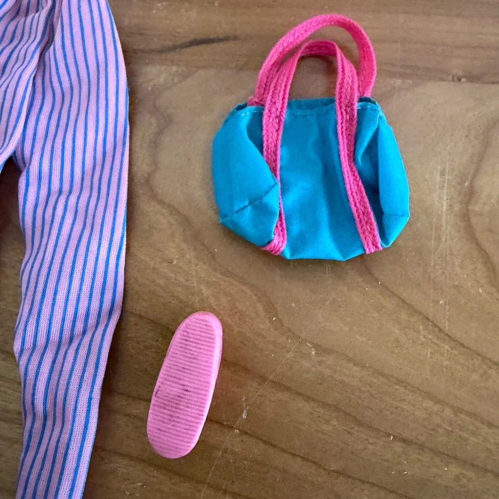 Vintage 1984 Mattel‎ Barbie Great Shape Skipper Doll Outfit Clothes Bag & Shoe